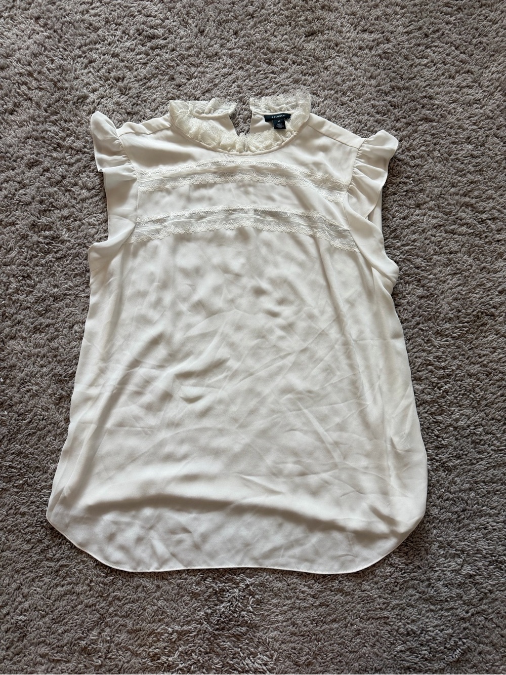 Halogen White Lace-Trim Ruffle Neck Sleeveless Blouse
